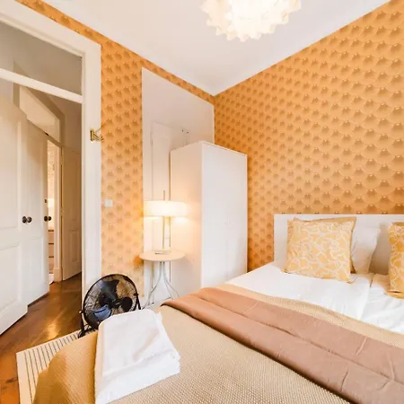 Scenic 4br With River Views Alfama Location Lisboa