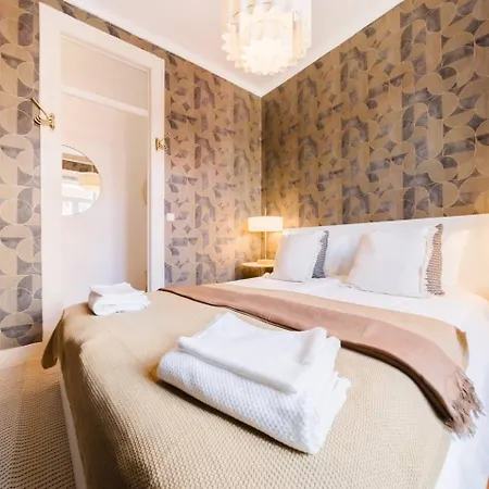 Scenic 4br With River Views Alfama Location * Lisboa