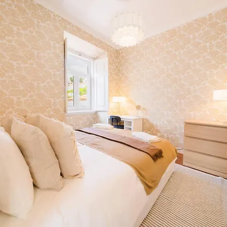 Lägenhet Scenic 4br With River Views Alfama Location Lisboa