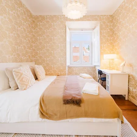 Scenic 4br With River Views Alfama Location Lisboa