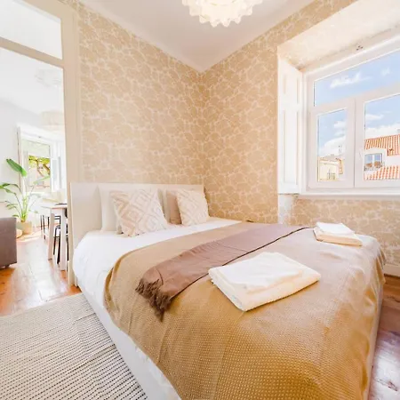 Scenic 4br With River Views Alfama Location Lägenhet Lisboa