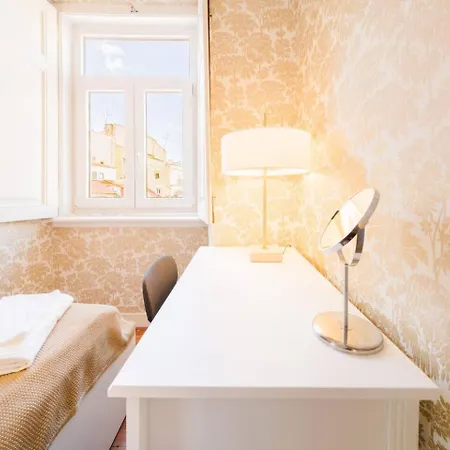 Scenic 4br With River Views Alfama Location Lägenhet Lisboa