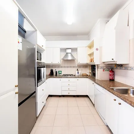 Scenic 4br With River Views Alfama Location Lägenhet *