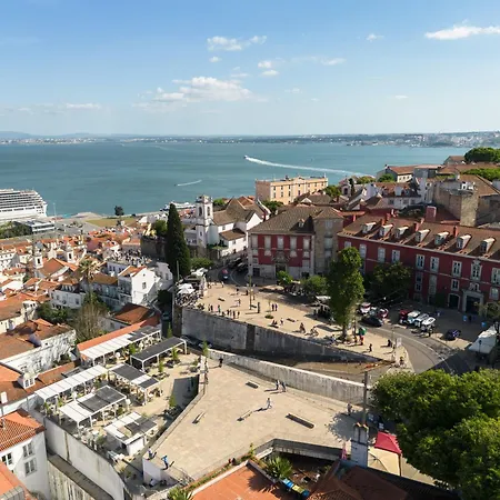 Scenic 4br With River Views Alfama Location Lägenhet Lisboa