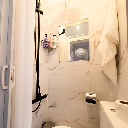 Scenic 4br With River Views Alfama Location Lägenhet *